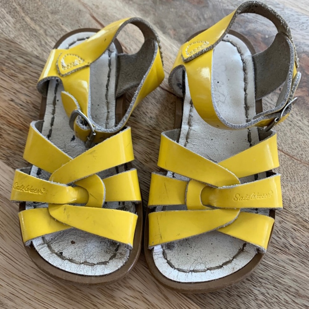 Saltwater Sandals Size 9 Toddler
